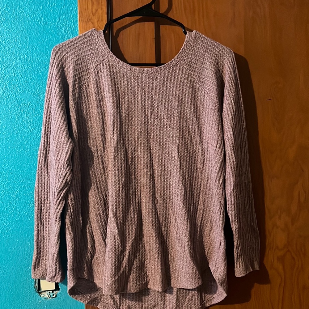 Soft knitted top perfect for fall